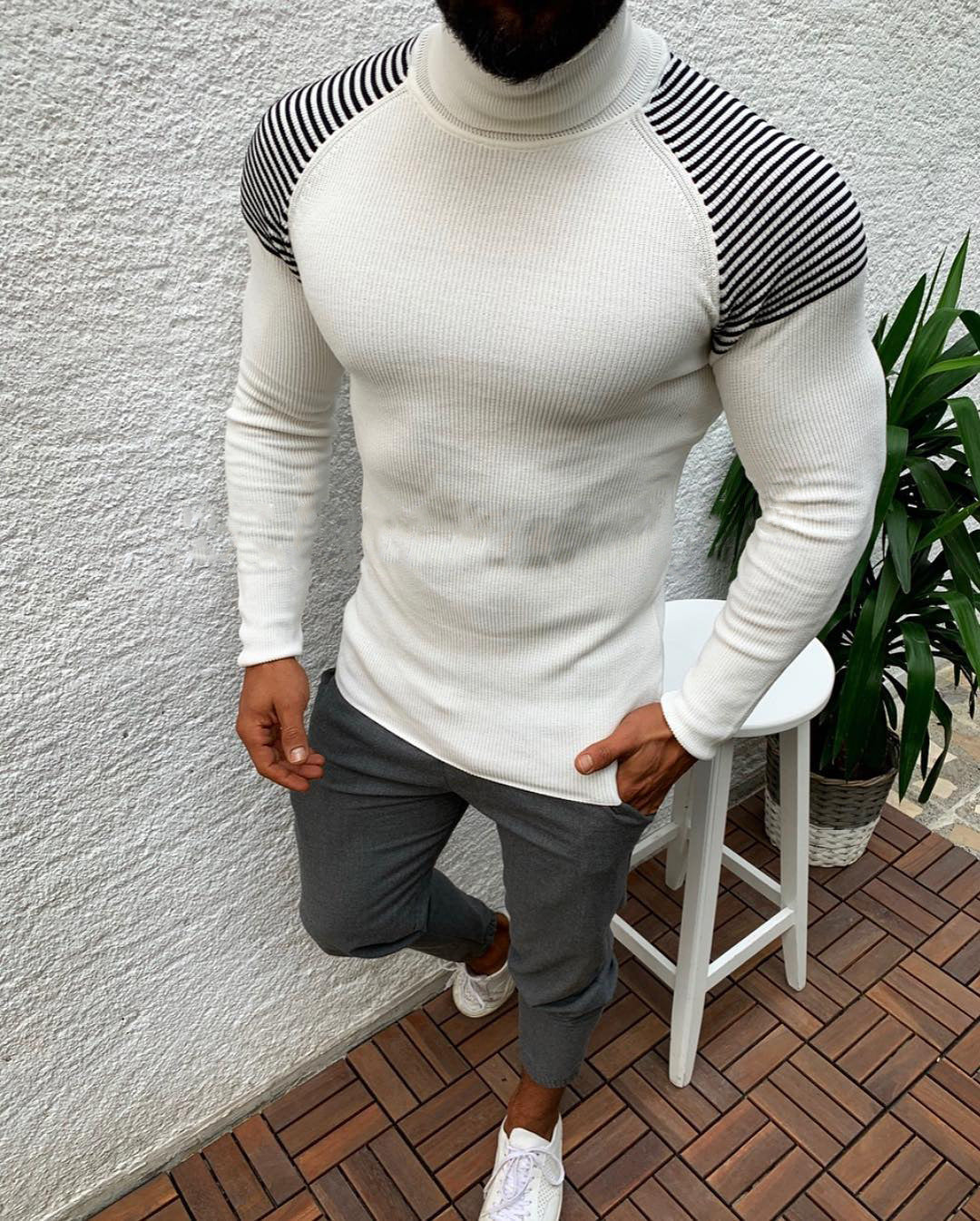 Long sleeve pullover turtleneck sweater